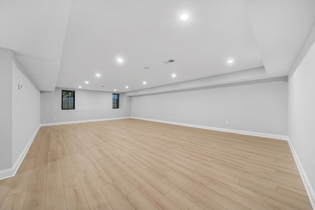 42 Bow Road Newton, MA 02459 - Photo 31 of 40