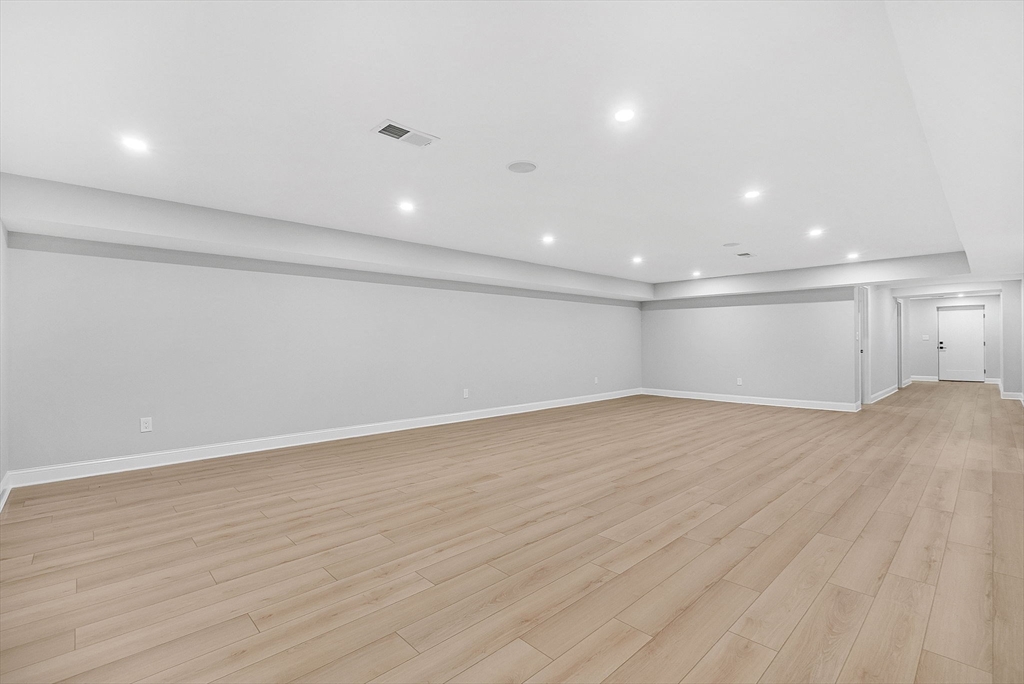 42 Bow Road Newton, MA 02459 - Photo 32 of 40