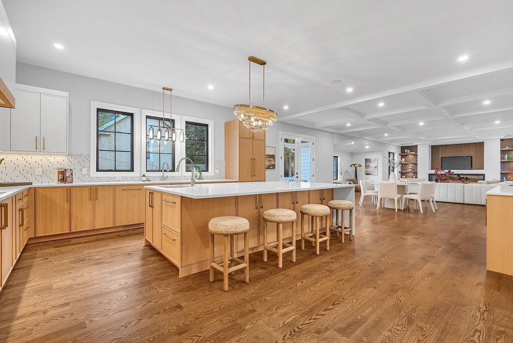 42 Bow Road Newton, MA 02459 - Photo 6 of 40