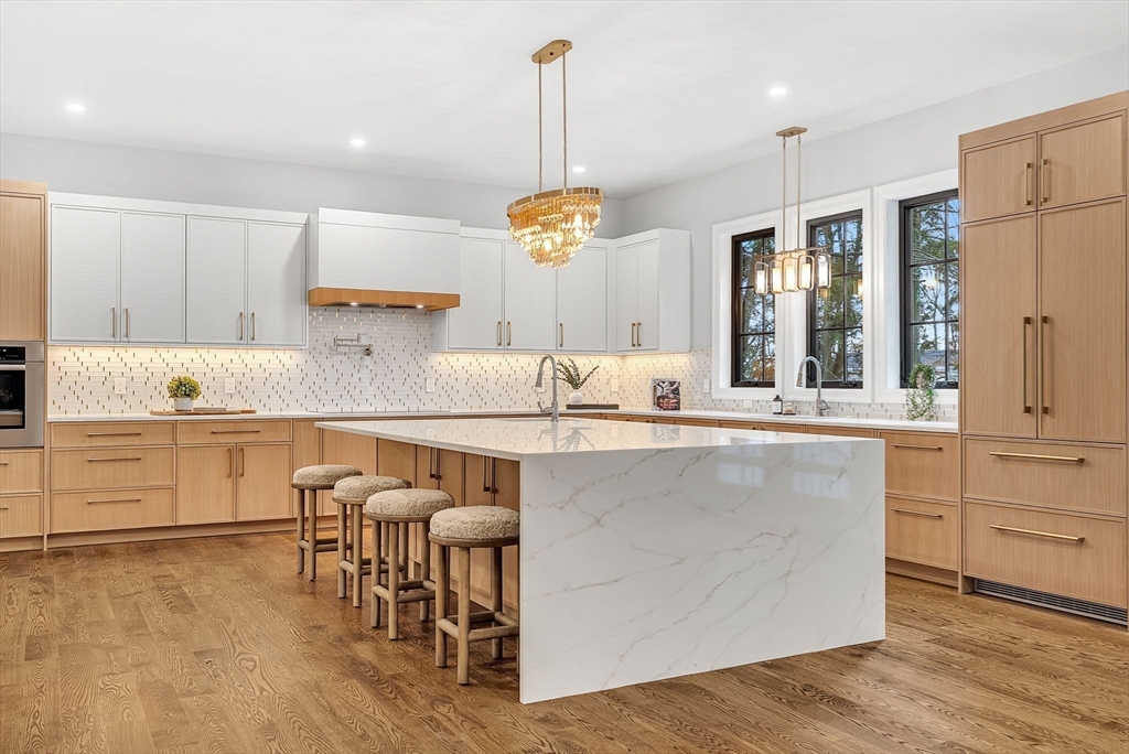 42 Bow Road Newton, MA 02459 - Photo 7 of 40