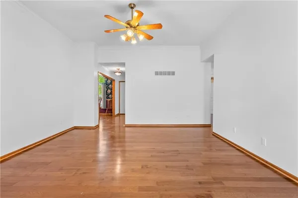 $264,900 | 5233 Downey Avenue, Independence, MO 64055