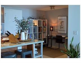 185 Southwest 7th Street, Unit 3507 Miami, FL 33130 - Photo 4 of 19 a living room with furniture and a potted plant