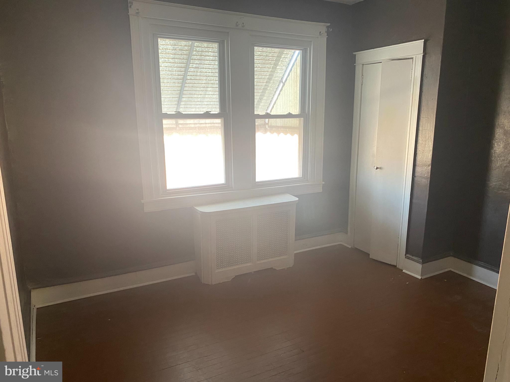 89 Lamport Road Upper Darby, PA 19082 - Photo 10 of 22 an empty room with windows
