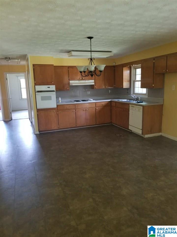 1572 Spring Street Alexander City, AL 35010 - Photo 4 of 7