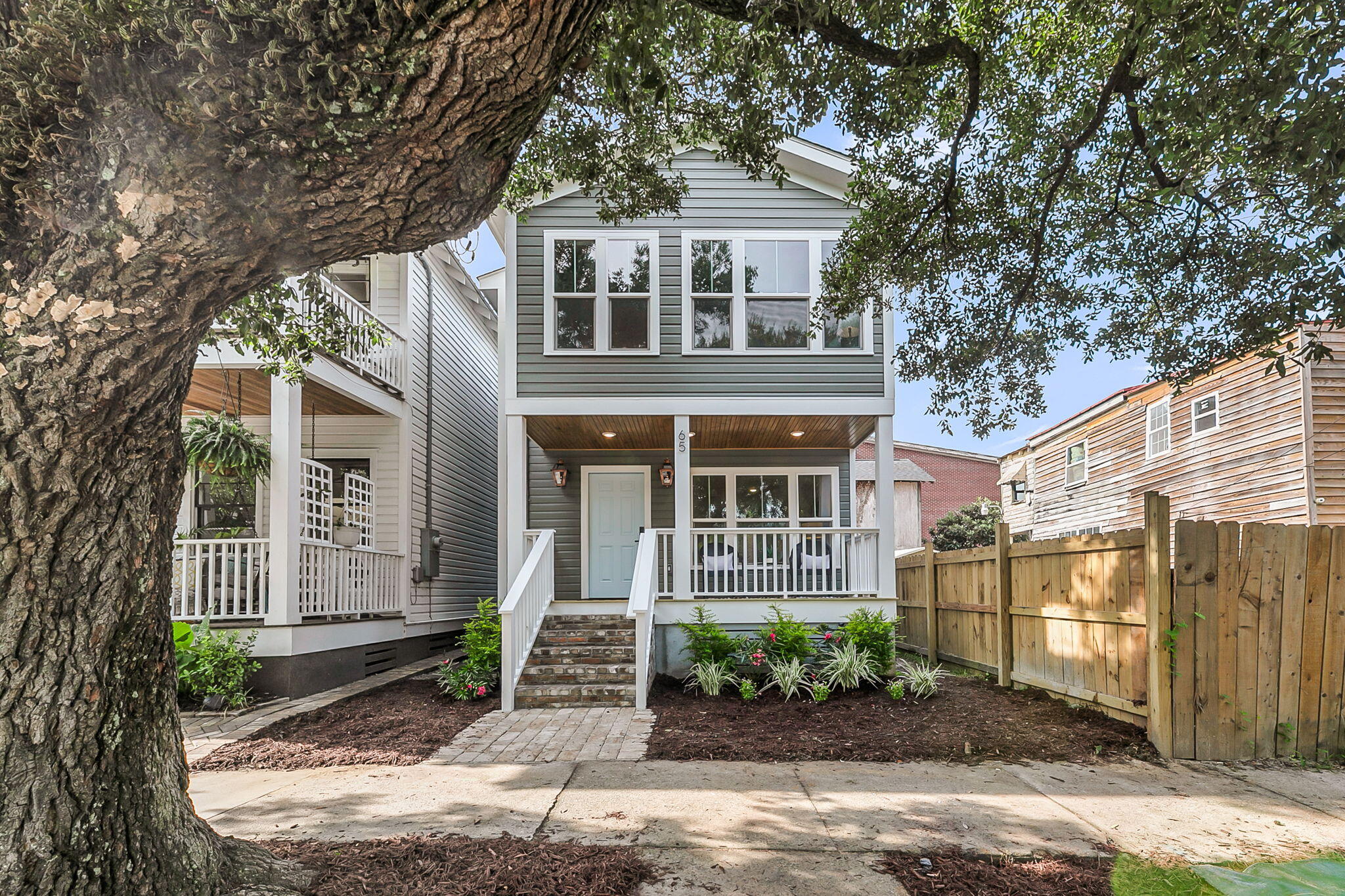 65 Simons Street Charleston, SC 29403 - Photo 1 of 27 Welcome Home!