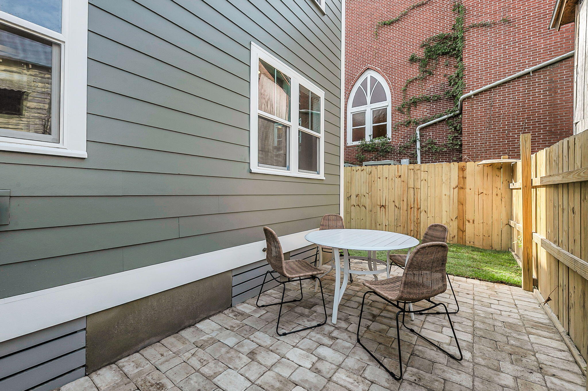 65 Simons Street Charleston, SC 29403 - Photo 17 of 27 Backyard patio