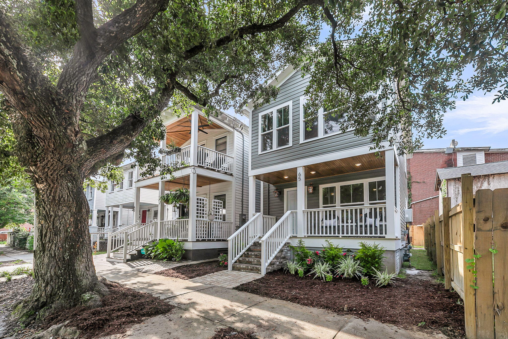 65 Simons Street Charleston, SC 29403 - Photo 2 of 27 65 Simons