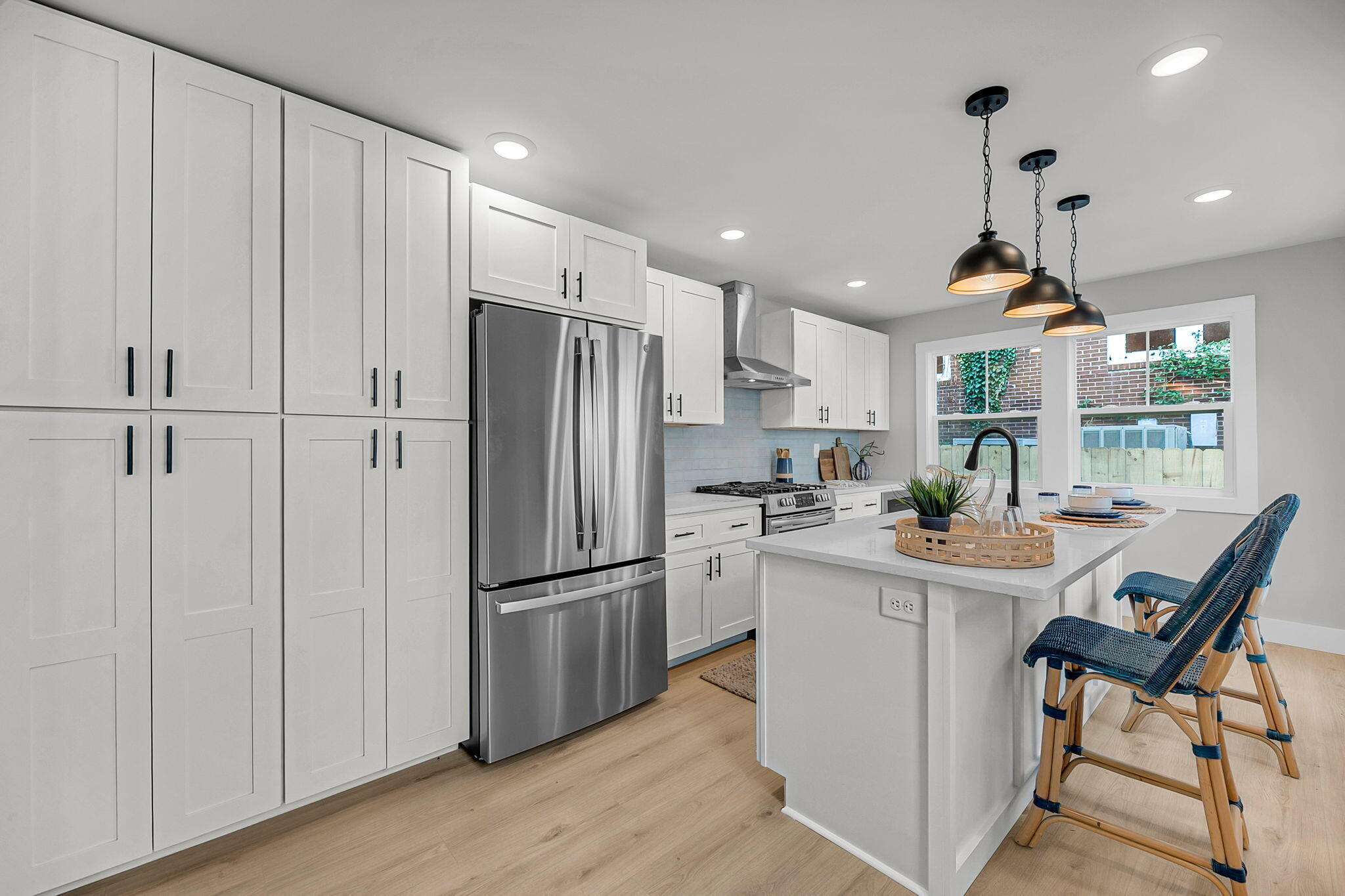65 Simons Street Charleston, SC 29403 - Photo 8 of 27 Spacious Island