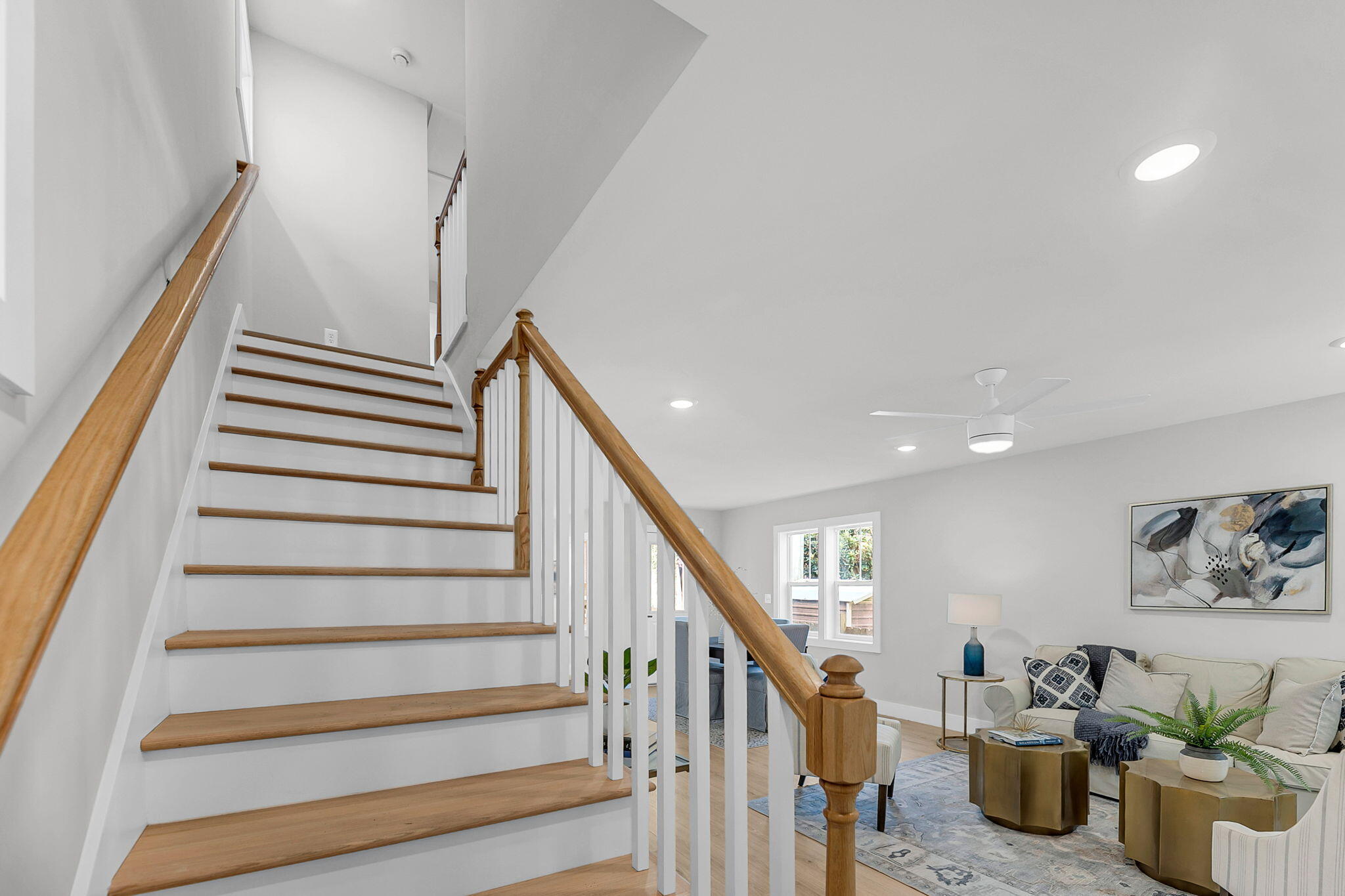 65 Simons Street Charleston, SC 29403 - Photo 10 of 27 Come Upstairs!