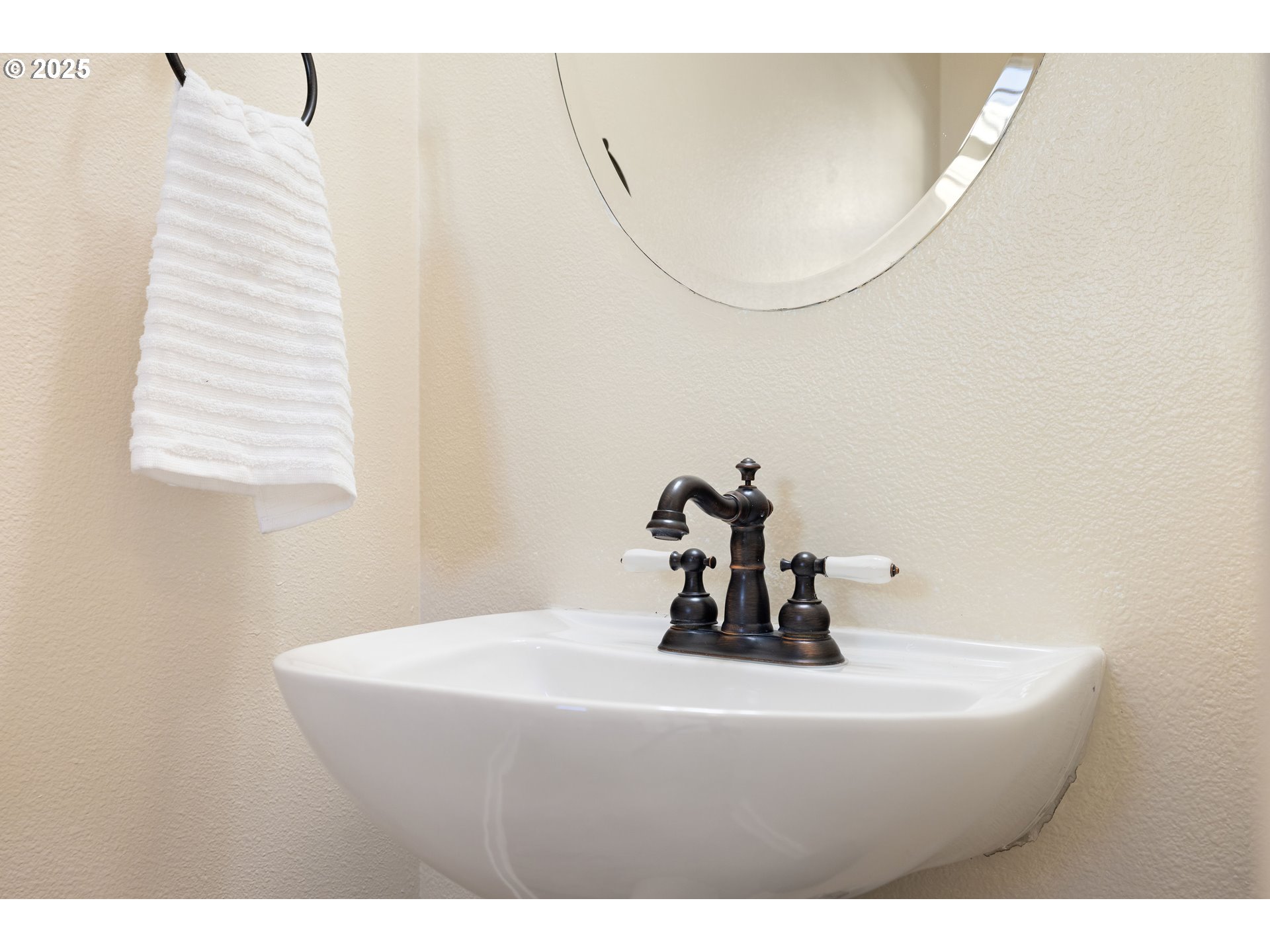 2514 Northwest 3rd Terrace Gresham, OR 97030 - Photo 8 of 23