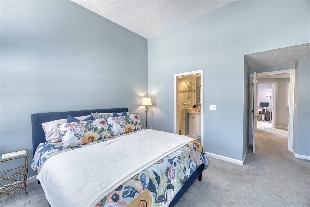 26 Drake Circle, Unit 26 Walpole, MA 02081 - Photo 20 of 34