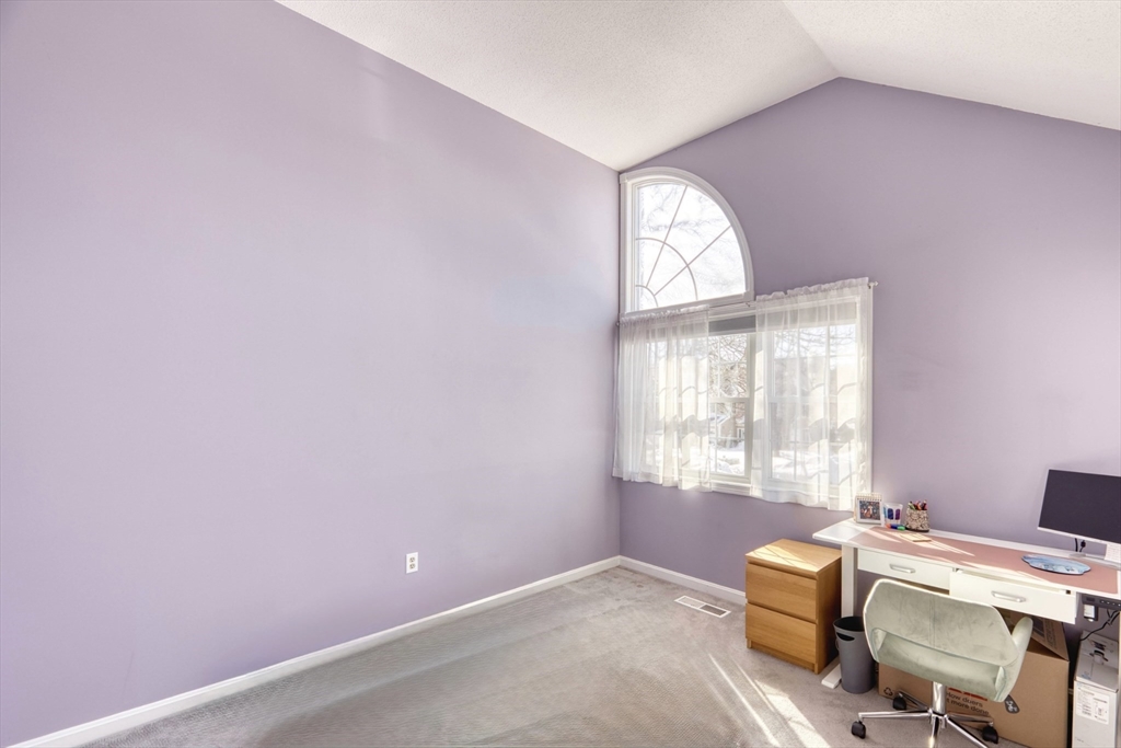 26 Drake Circle, Unit 26 Walpole, MA 02081 - Photo 24 of 34