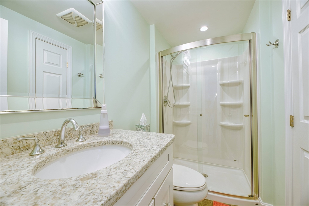 26 Drake Circle, Unit 26 Walpole, MA 02081 - Photo 25 of 34