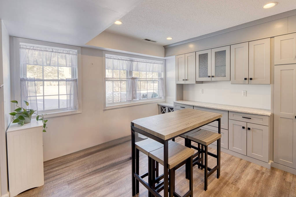 26 Drake Circle, Unit 26 Walpole, MA 02081 - Photo 3 of 34