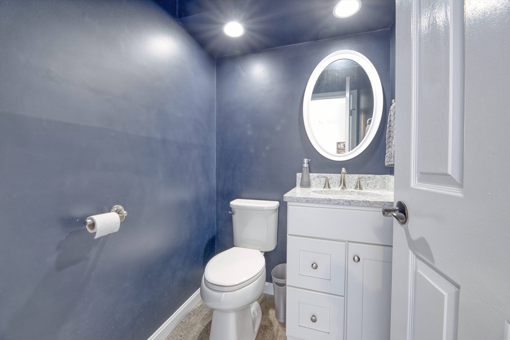 26 Drake Circle, Unit 26 Walpole, MA 02081 - Photo 9 of 34