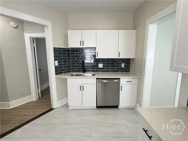 $2,300 | 1112 East Anderson Street, Savannah, GA 31404