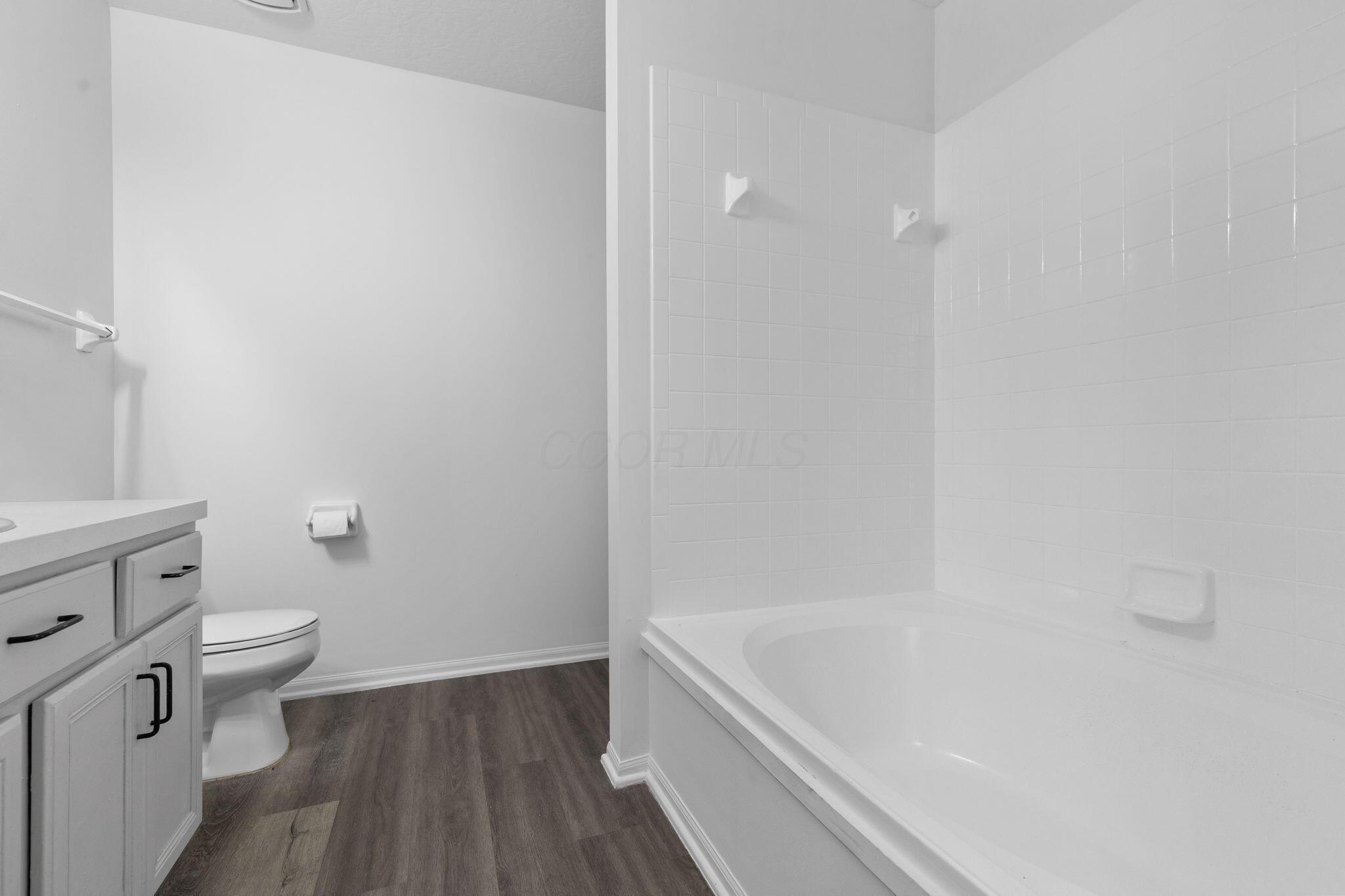 279 Richards Circle Delaware, OH 43015 - Photo 30 of 60 Full Bath Up