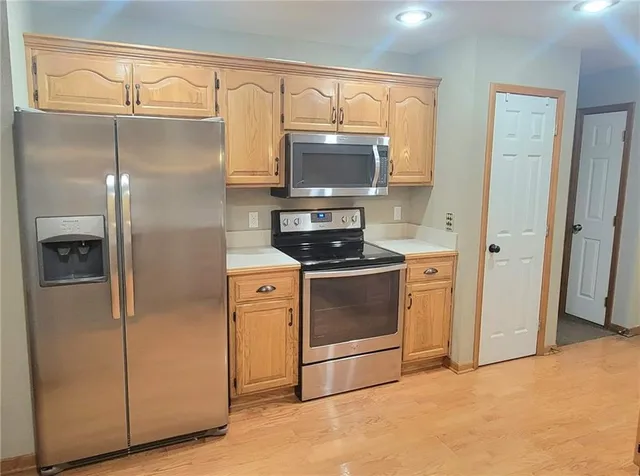 $355,000 | 4602 North Heatherwood Drive, St. Joseph, MO 64506