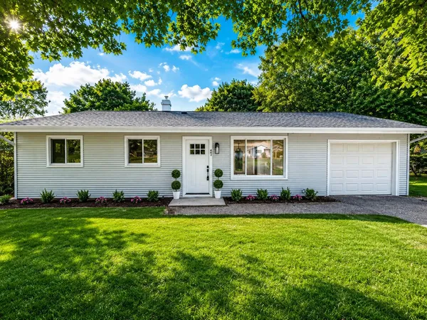 $229,900 | 463 Wright Street, Jonesville, MI 49250