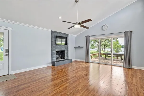 $410,000 | 11821 West Lake Drive, Murchison, TX 75778