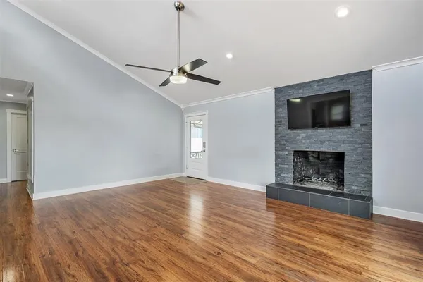 $410,000 | 11821 West Lake Drive, Murchison, TX 75778