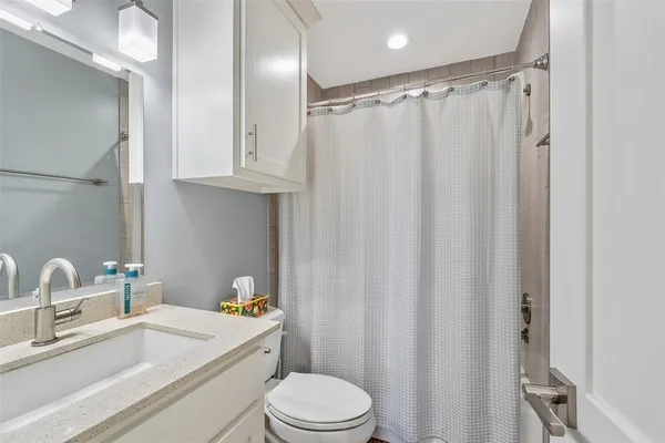 $410,000 | 11821 West Lake Drive, Murchison, TX 75778