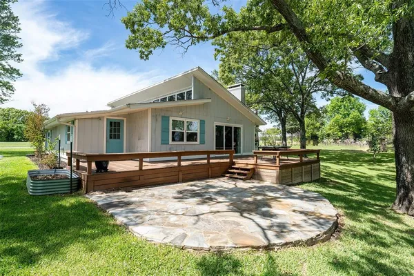 $410,000 | 11821 West Lake Drive, Murchison, TX 75778
