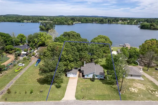 $410,000 | 11821 West Lake Drive, Murchison, TX 75778