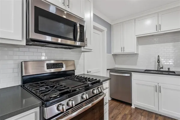 $410,000 | 11821 West Lake Drive, Murchison, TX 75778