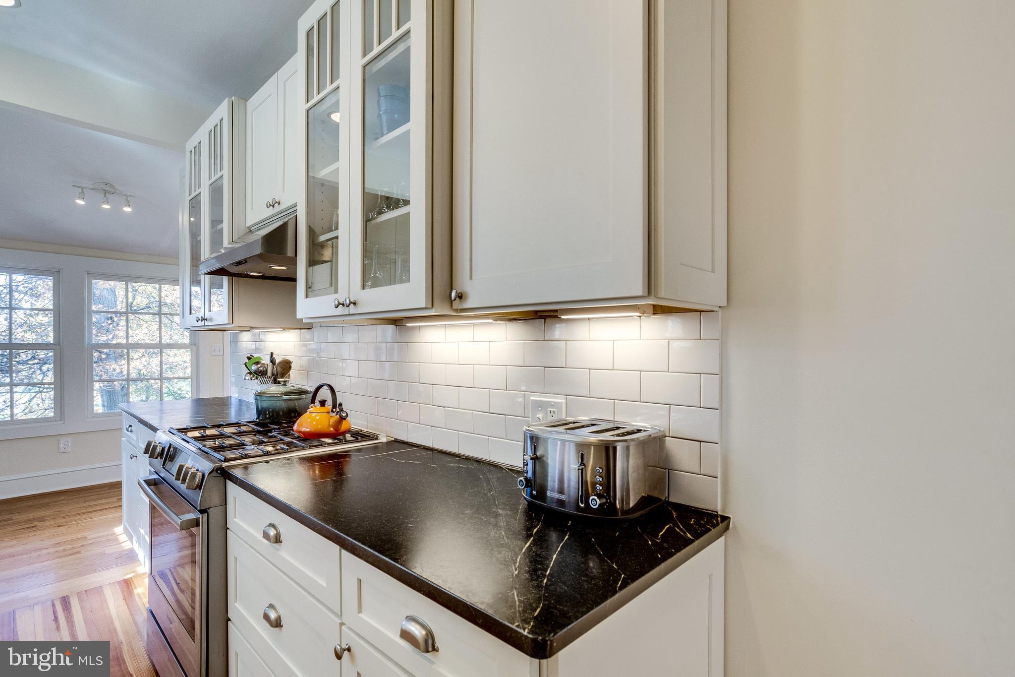 7342 Carroll Avenue Takoma Park, MD 20912 - Photo 13 of 36