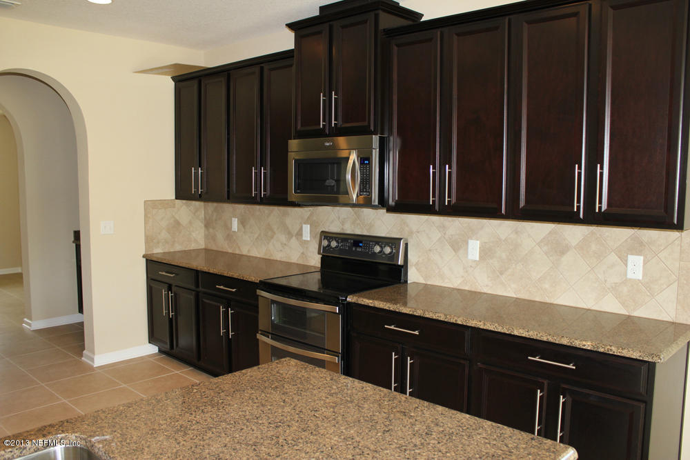 Kitchen with Backsplash