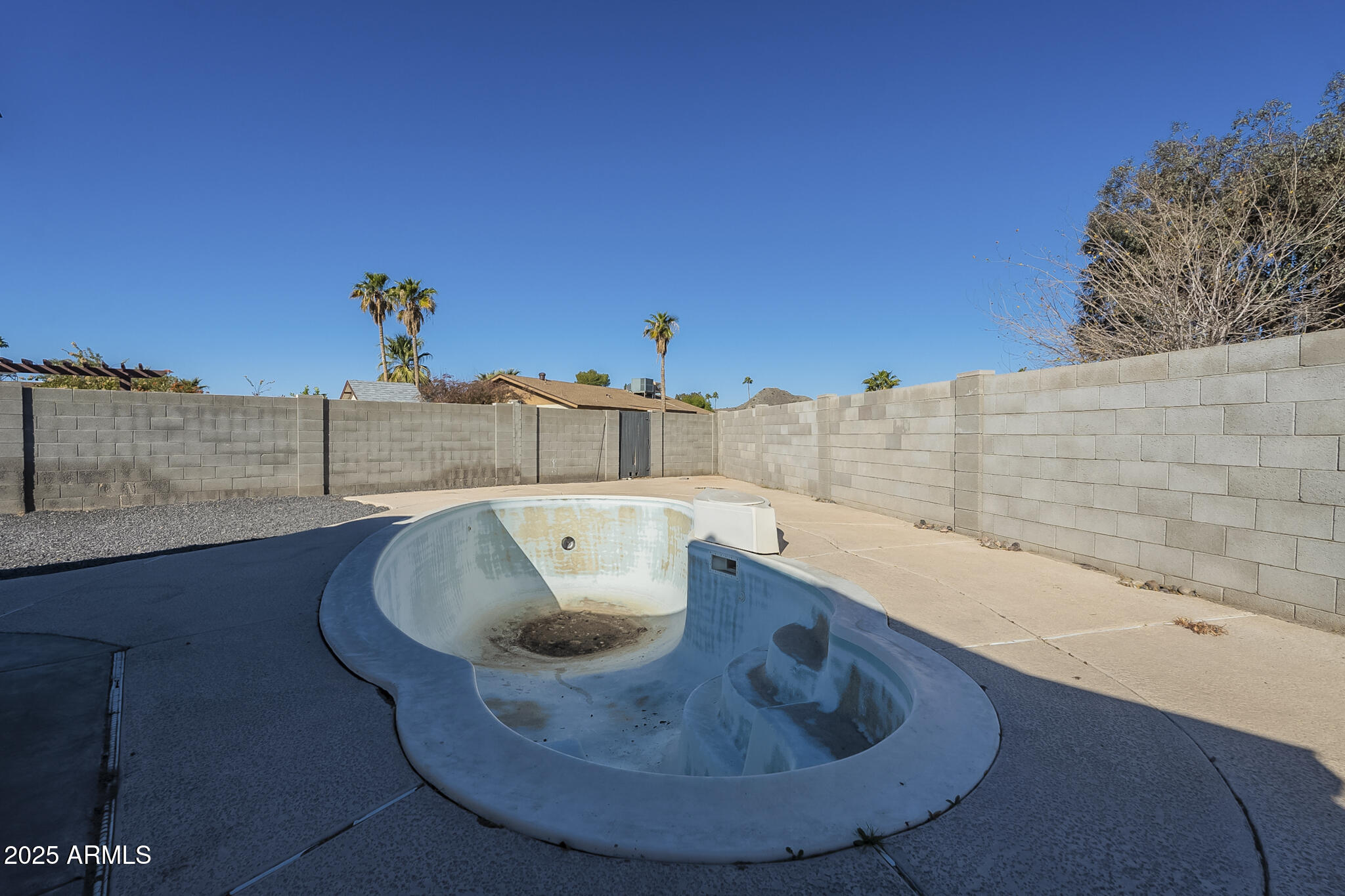 2914 East Cactus Road Phoenix, AZ 85032 - Photo 48 of 49 a view of sink and tub