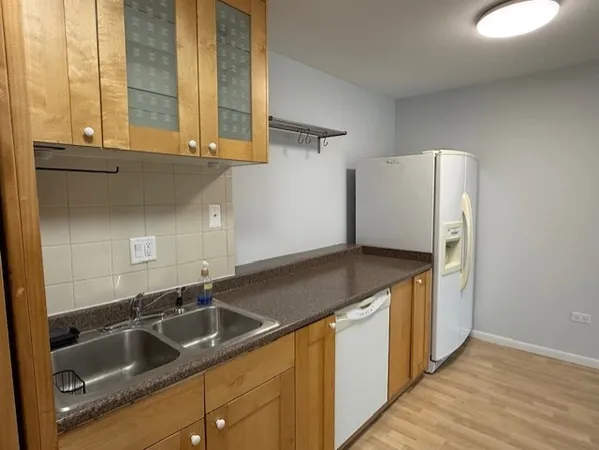$1,495 | 8923 Knight Avenue, Unit 316, Des Plaines, IL 60016