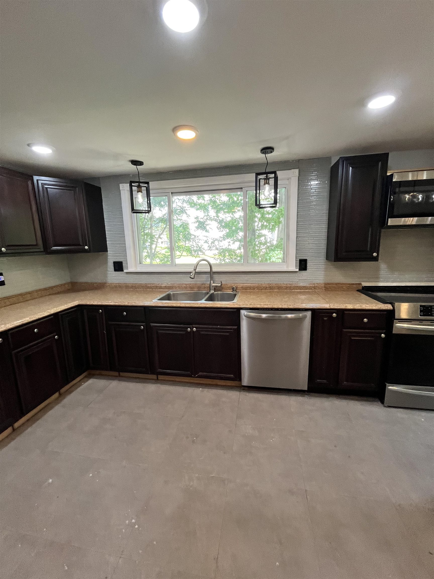 26 Marble Avenue Rutland, VT 05701 - Photo 15 of 35