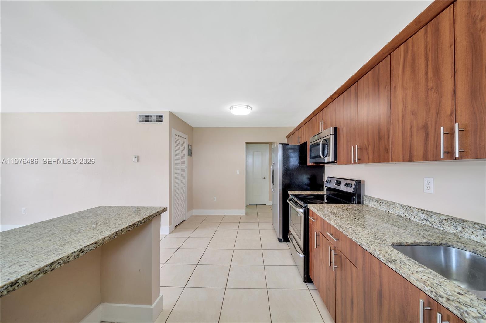 592 Northeast 150th Street, Unit 1 Miami, FL 33161 - Photo 11 of 26