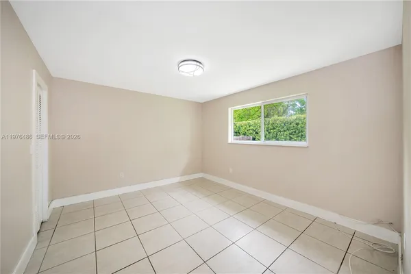 $1,700 | 592 Northeast 150th Street, Unit 1, Miami, FL 33161