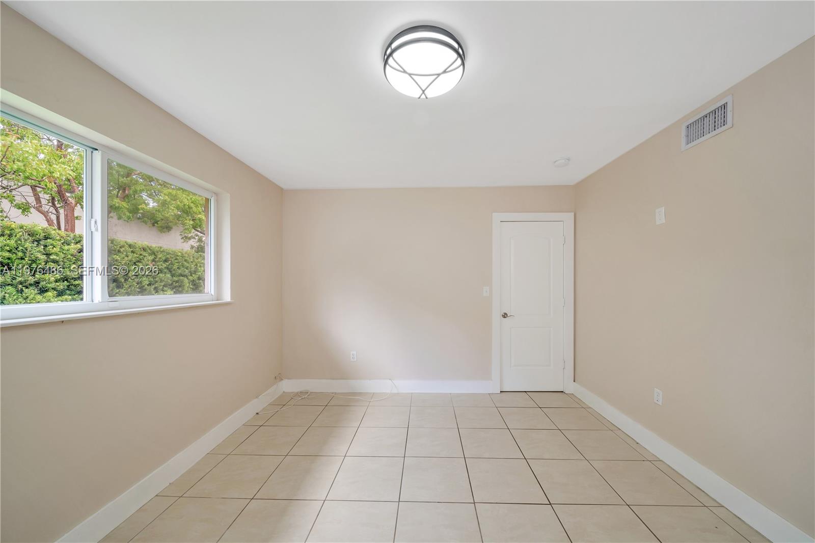 592 Northeast 150th Street, Unit 1 Miami, FL 33161 - Photo 16 of 26