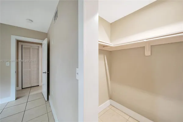 $1,700 | 592 Northeast 150th Street, Unit 1, Miami, FL 33161