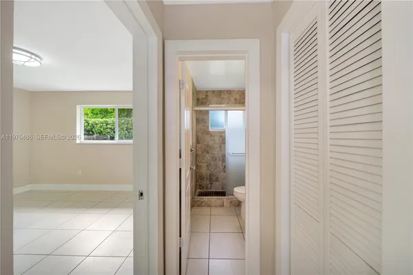 $1,700 | 592 Northeast 150th Street, Unit 1, Miami, FL 33161