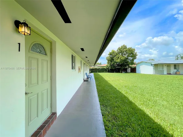 $1,700 | 592 Northeast 150th Street, Unit 1, Miami, FL 33161