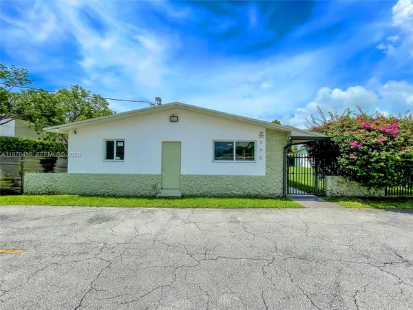 $1,700 | 592 Northeast 150th Street, Unit 1, Miami, FL 33161