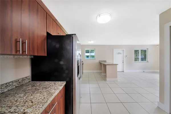 $1,700 | 592 Northeast 150th Street, Unit 1, Miami, FL 33161