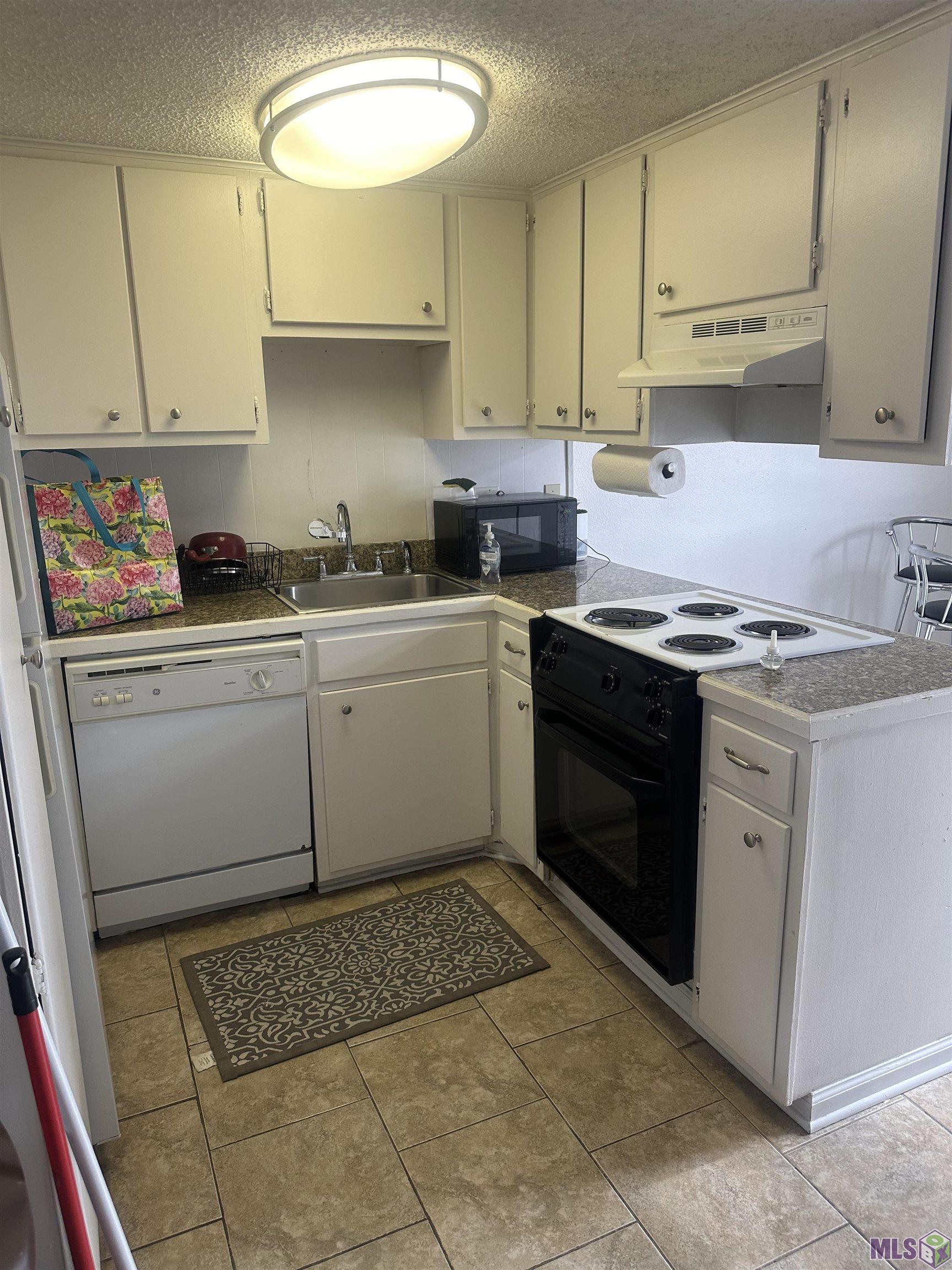 3005 Highland Road, Unit 15 Baton Rouge, LA 70802 - Photo 2 of 7