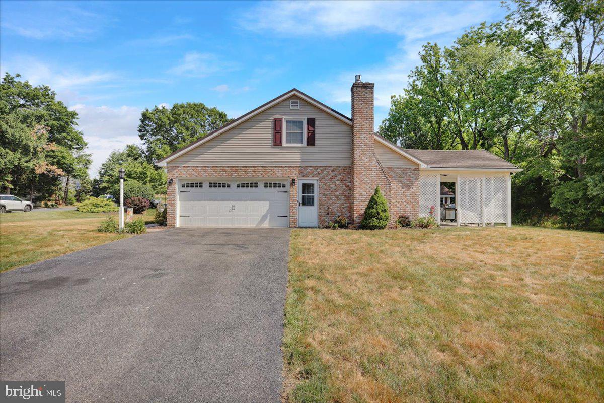 202 Suncrest Road Lancaster, PA 17601 - Photo 5 of 41