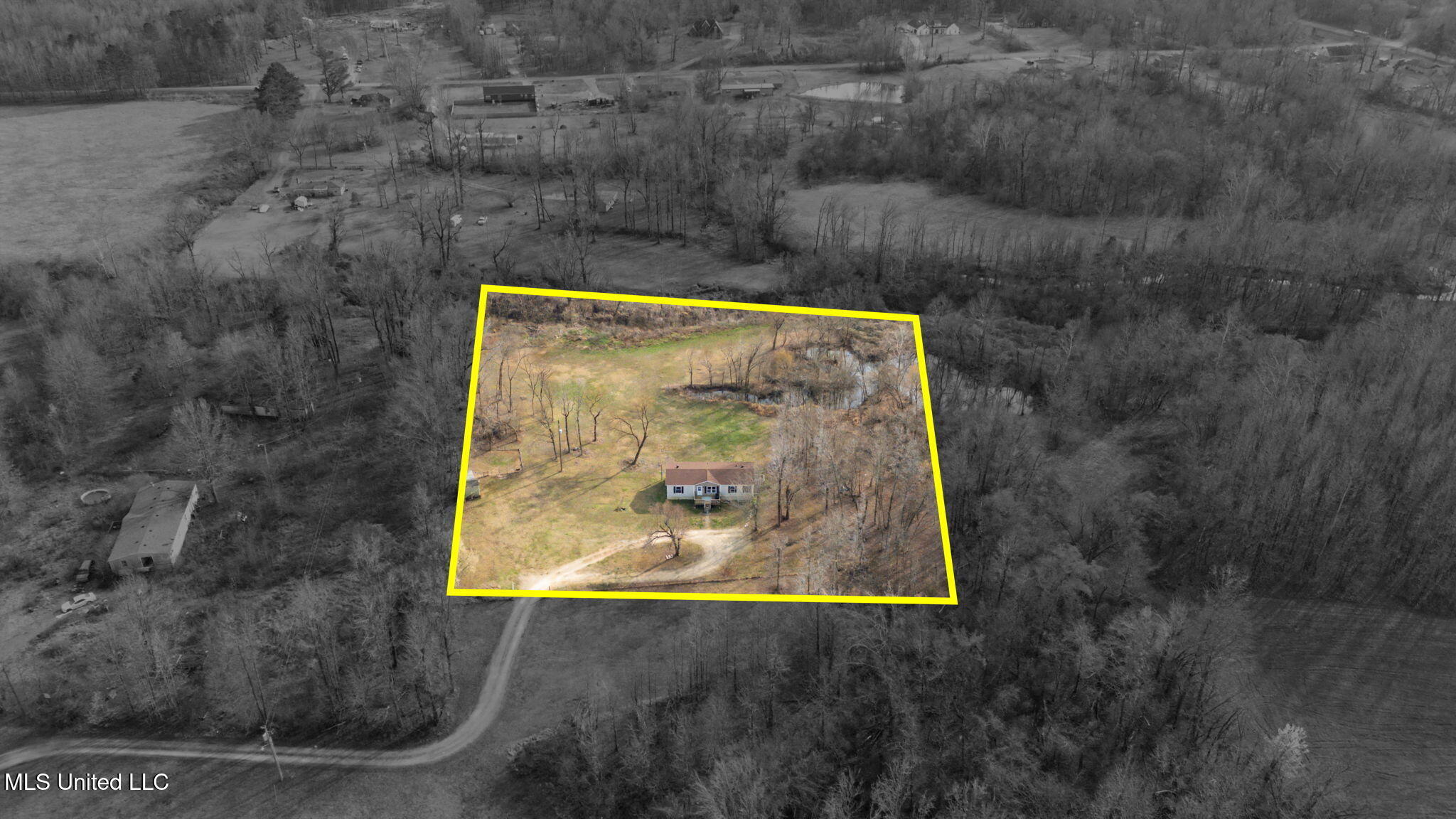 7203 Angie Drive Hernando, MS 38632 - Photo 29 of 31 Approximate Lot Lines Highlighted