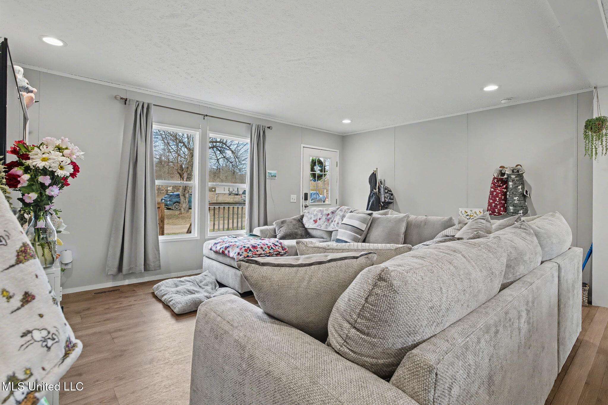 7203 Angie Drive Hernando, MS 38632 - Photo 7 of 31 Living area