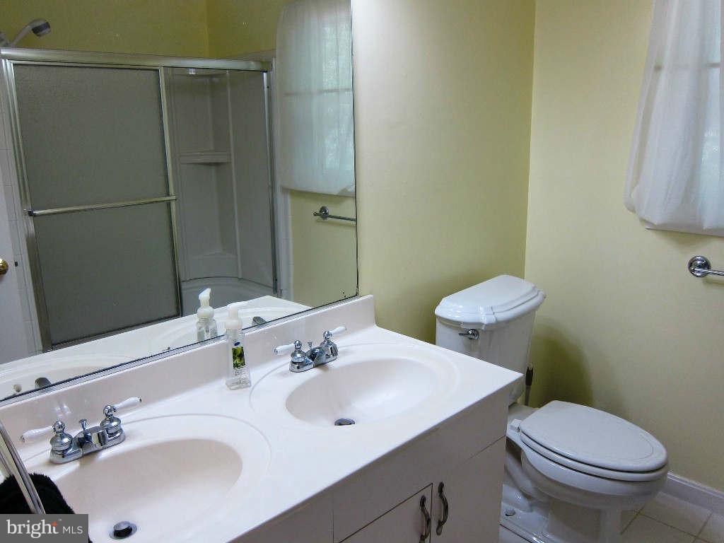 8792 Oxwell Lane Laurel, MD 20708 - Photo 13 of 24 Bath