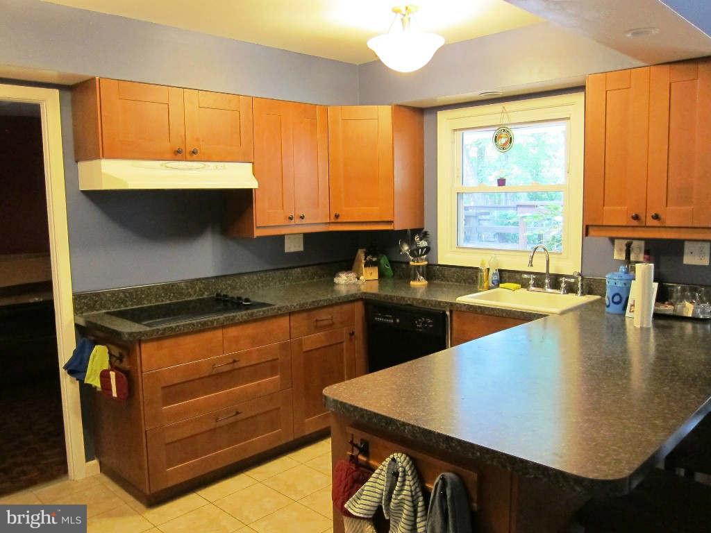 8792 Oxwell Lane Laurel, MD 20708 - Photo 5 of 24 Kitchen