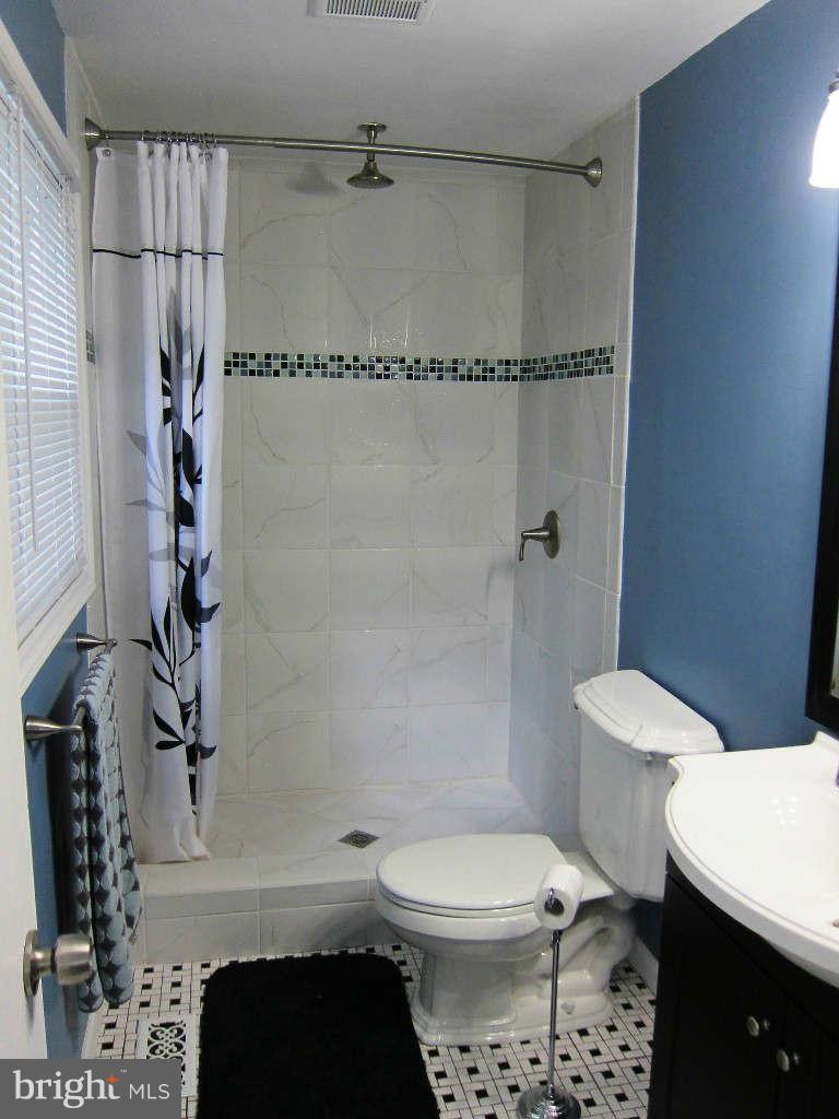 8792 Oxwell Lane Laurel, MD 20708 - Photo 10 of 24 Bath