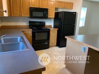 28136 239th Place Southeast Maple Valley, WA 98038 - Photo 10 of 35
